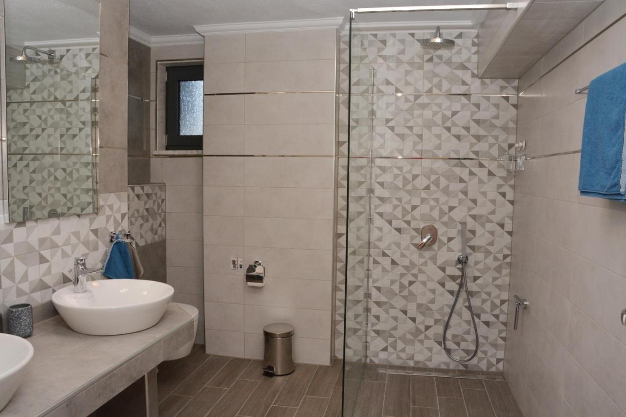 Pegasus Sea View Luxury Apartments Vrasná Eksteriør bilde