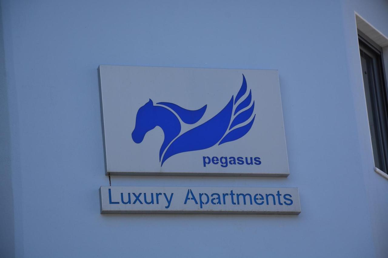 Pegasus Sea View Luxury Apartments Vrasná Eksteriør bilde